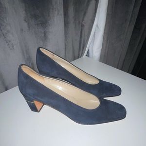 FERRAGAMO navy suede shoes size 7.5 narrow fit